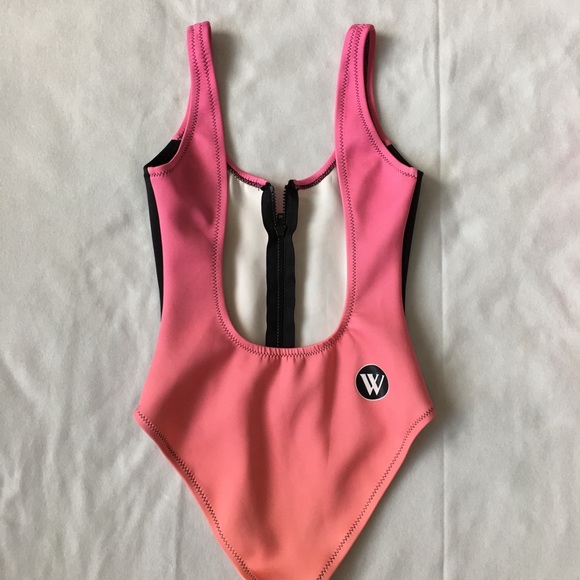 ⚡️Runway Wildfox Malibu One Piece Like New - Picture 5 of 8